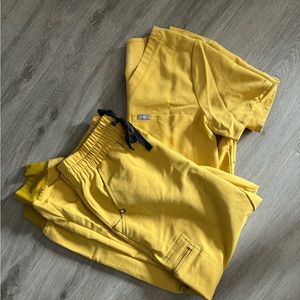 FIGS Gold Catarina Top and Jogger set